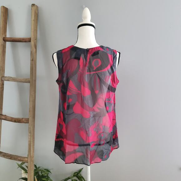 Mix It Red Black Sleeveless Sheer Floral Pleated Front Top Size M - Picture 2 of 6